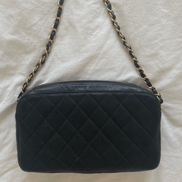 Authentic vintage Chanel Camera Shoulder Bag - Picture 2 of 8